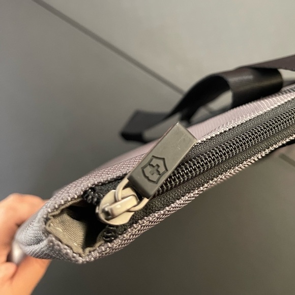 Victorinox traveler tote bag - Picture 7 of 13